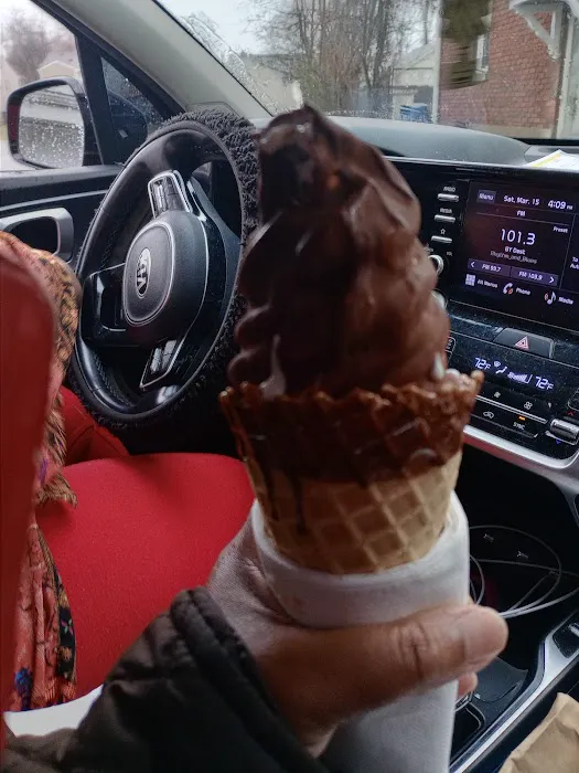 Dairy Del Picture 3