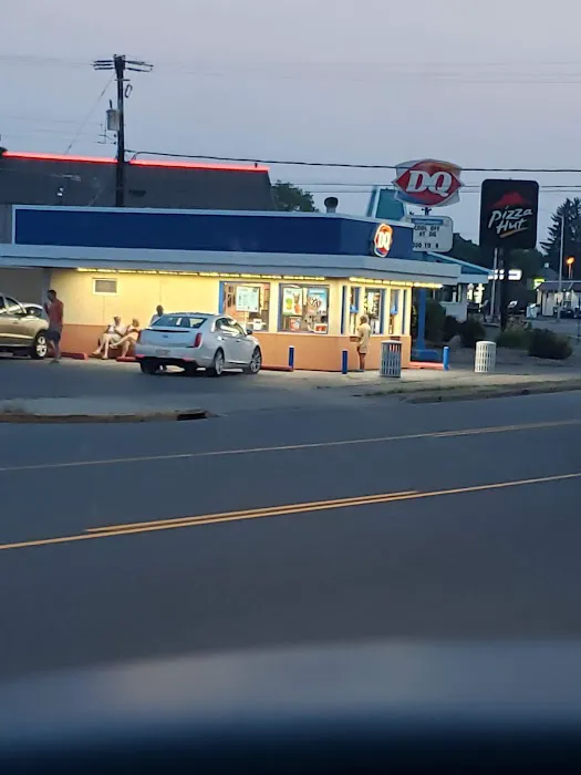 Dairy Queen Store Picture 2