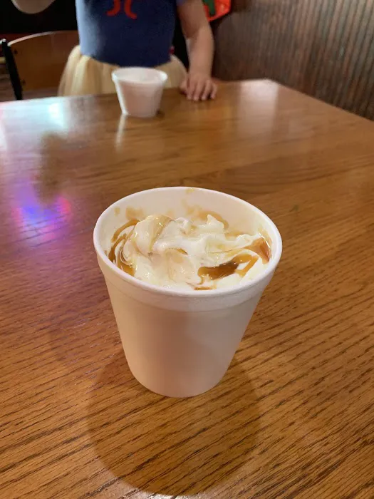 Sweet Sally's Ice Cream Bar Picture 9