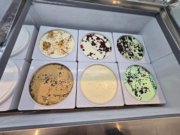 Harbor Ice Cream Picture 3