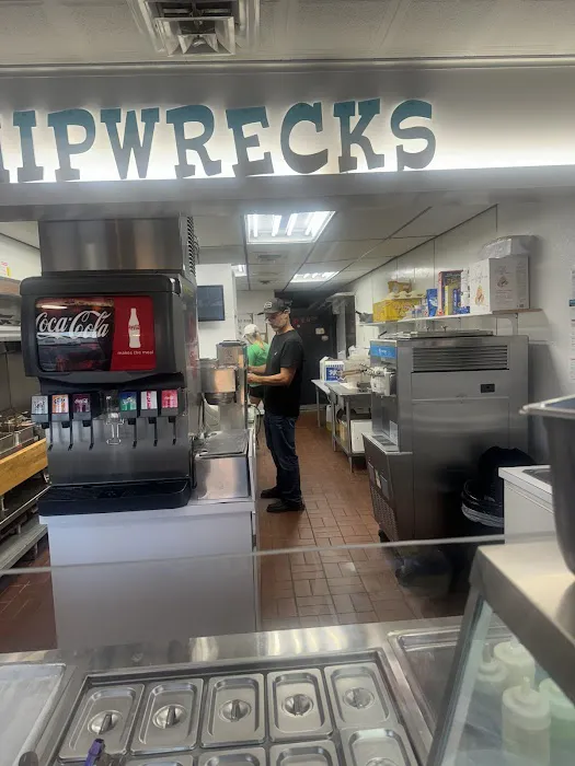 Shipwrecks Ice Cream and Grill Picture 8