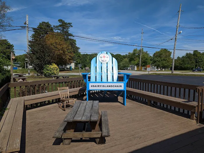 Cibik's Dairy Island Picture 2