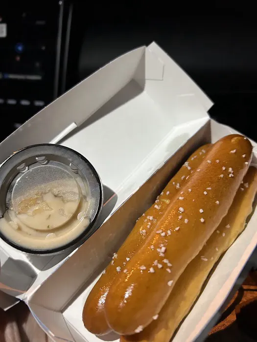Dairy Queen (Treat) Picture 7