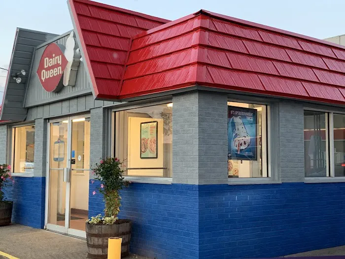 Dairy Queen Store Picture 2