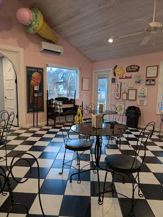 Sugar Grove - The Sweet Shoppe at Scots Picture 4