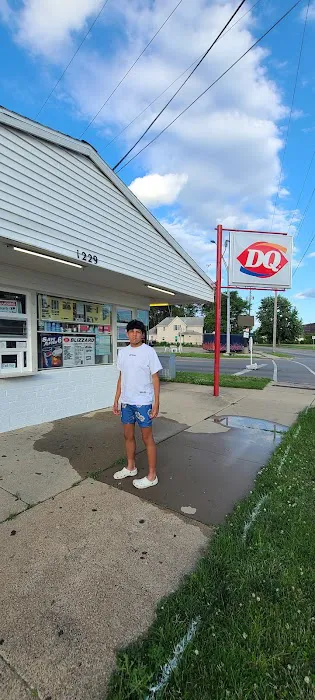 Dairy Queen Store Picture 3