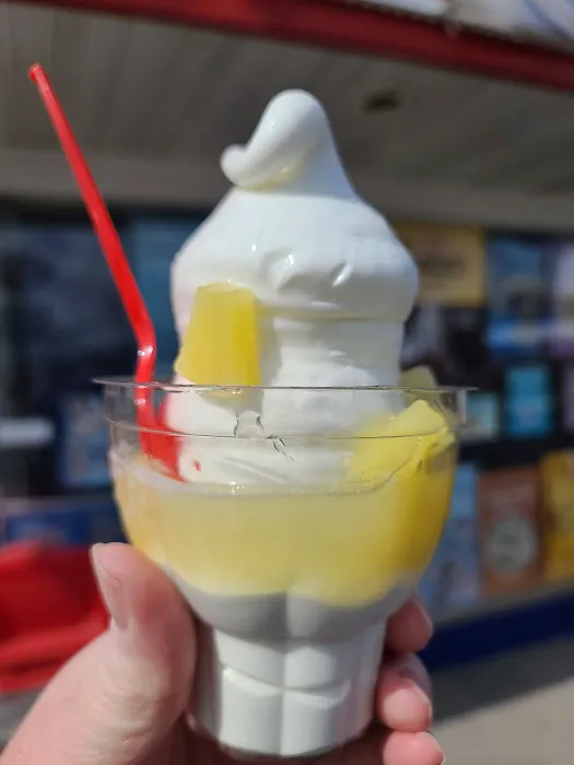Dairy Queen Store Picture 4