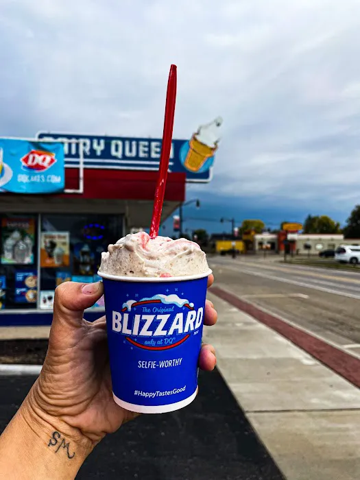 Dairy Queen Store Picture 2