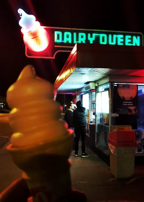 Dairy Queen Store Picture 10