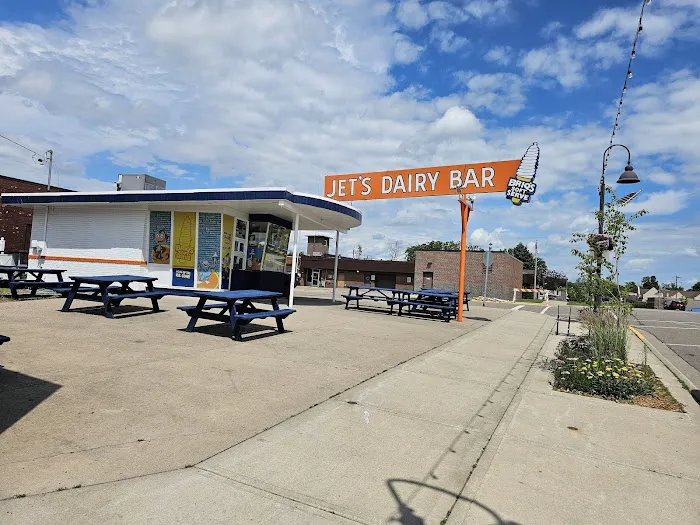 Briq's Soft Serve @ Jet's Dairy Bar Picture 2