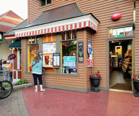 Sullyu2019s Sweet Shop