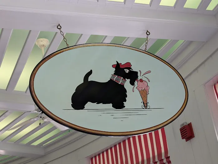 Sadie's Ice Cream Parlor Picture 8