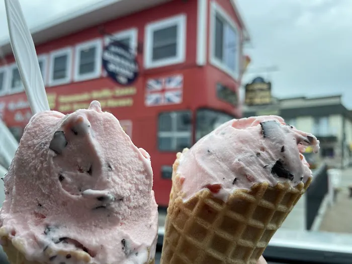 Mackinac Double Decker Ice Cream Picture 1