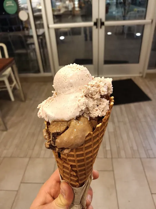 Mitchell's Ice Cream (Uptown Shop) Picture 5