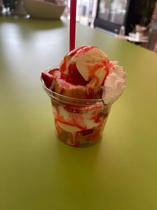 JDL ICE CREAM SHOPPE Picture 1