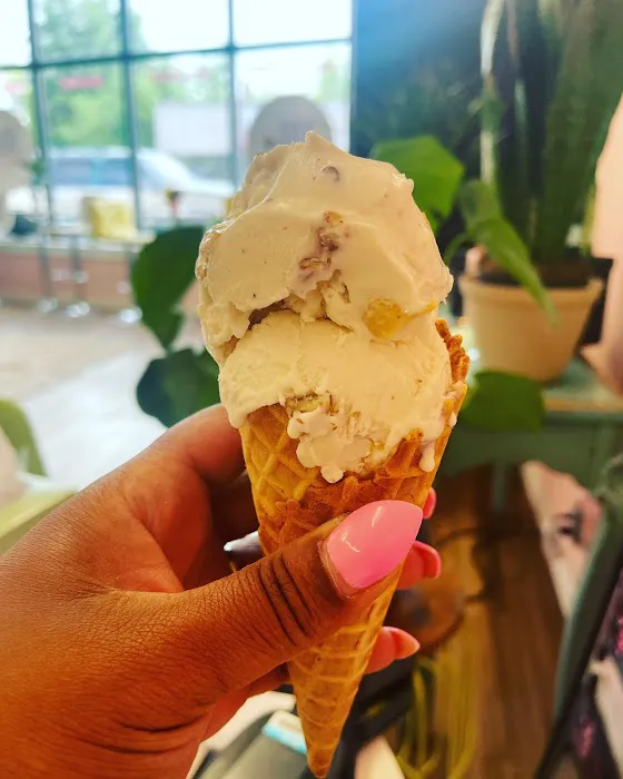 JDL ICE CREAM SHOPPE Picture 6