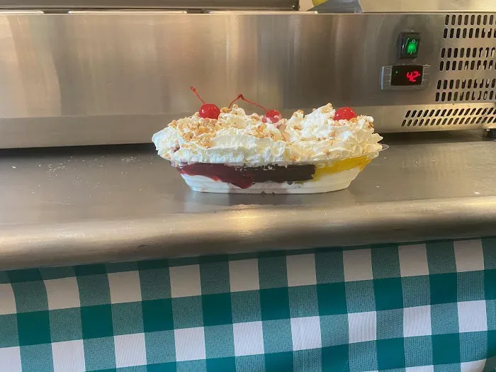 Granny and Peepaws Ice Corner Picture 6