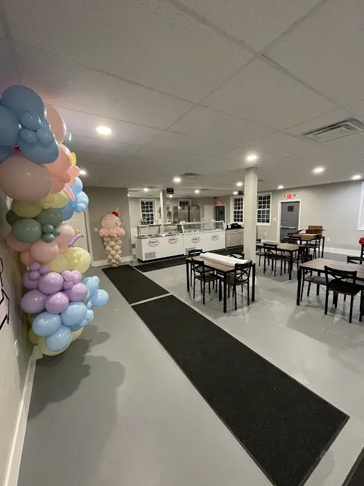 The Ice Creamery Picture 3