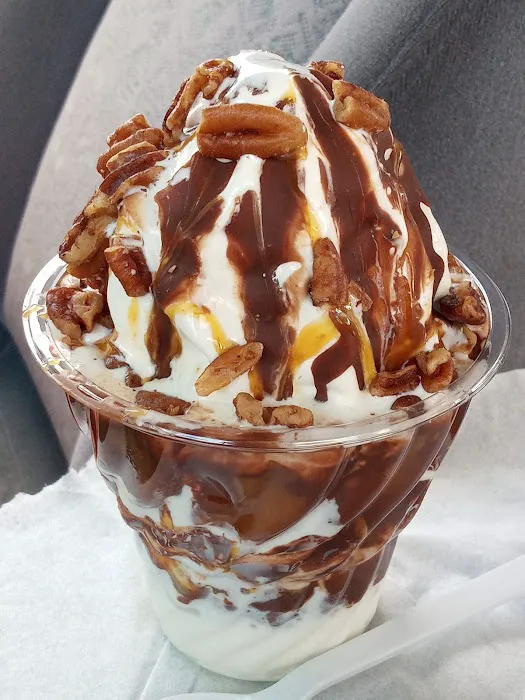 Corner Ice Cream Shop Picture 1