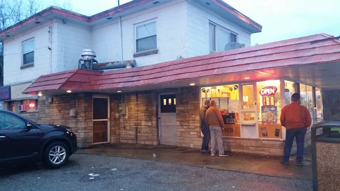 Huskey's Dairy Bar Picture 3