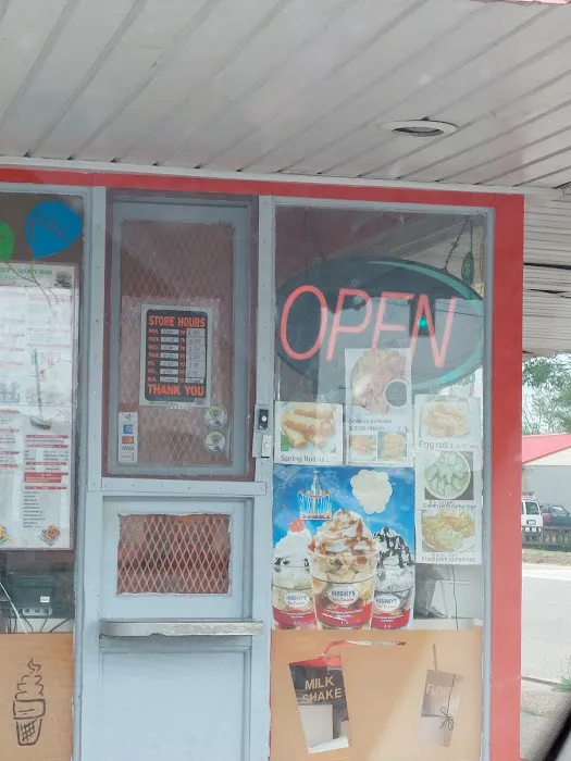 Huskey's Dairy Bar Picture 8