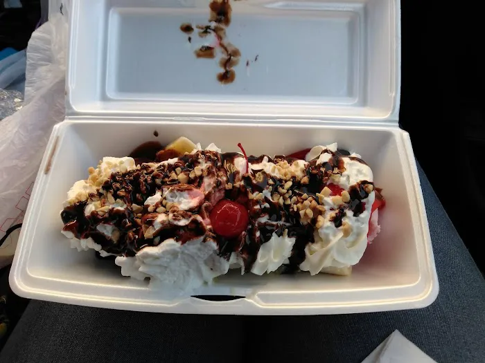 Huskey's Dairy Bar Picture 5