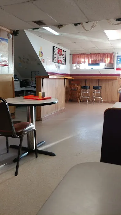 Huskey's Dairy Bar Picture 10