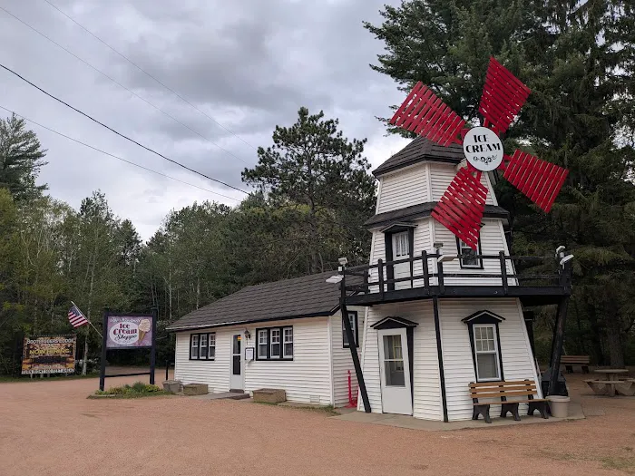 Windmill Ice Cream Shoppe Picture 1