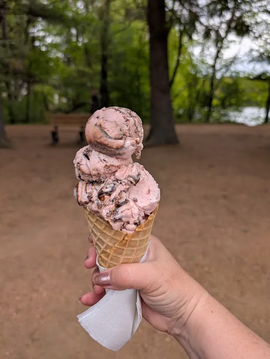 Windmill Ice Cream Shoppe Picture 5