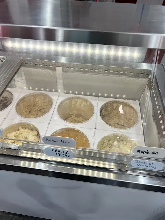 Windmill Ice Cream Shoppe Picture 9