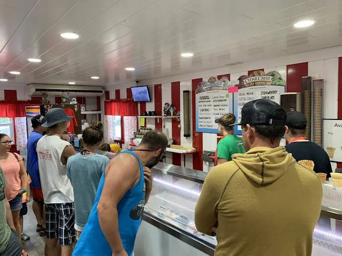 Windmill Ice Cream Shoppe Picture 10