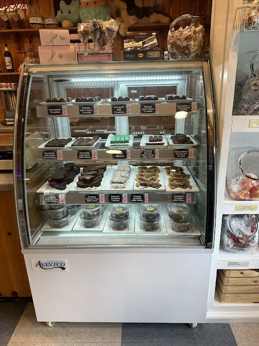 Cathy's Ice Cream n' Candy Shoppe Picture 8