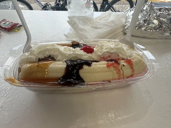 Sam's ice cream, deli , and more Picture 5