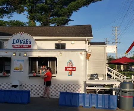 Lovie's Frosty Twist