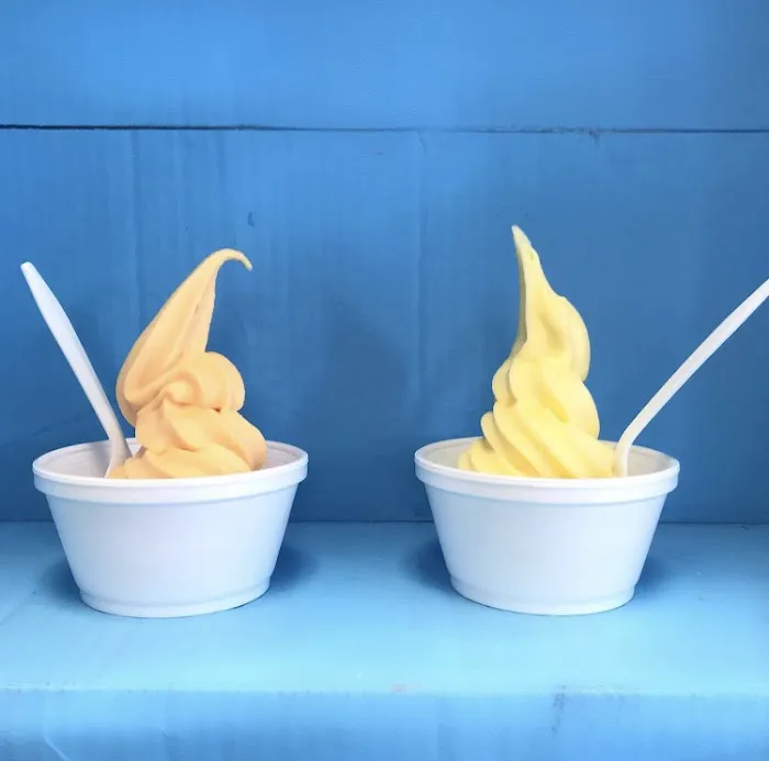 Iceburg's Ice Cream Picture 8