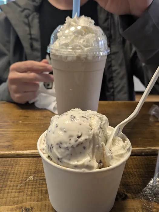 Scoops in Carnegie Picture 10