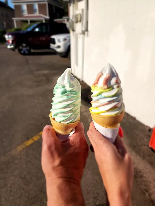 Mac's Ice Cream N'At Picture 2