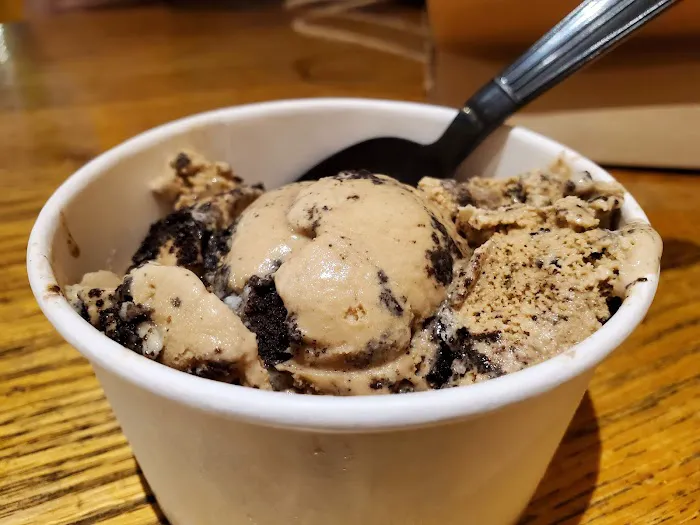 Ellen's Homemade Ice Cream Picture 8