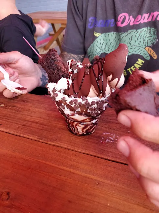Zoe's Ice-Cream Picture 9