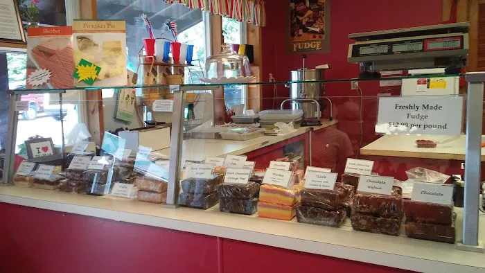 Boardwalk Ice Cream & Fudge Picture 4