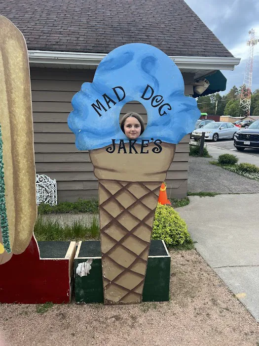 Mad Dog Jake's Picture 6