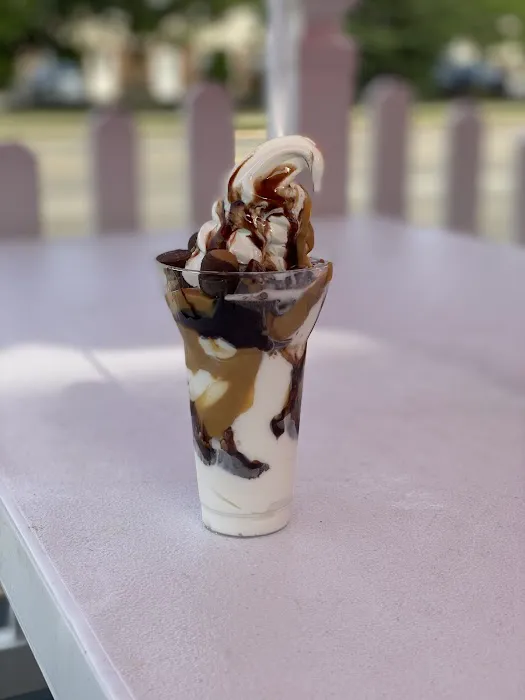 Charlotte's Ice Cream Picture 5