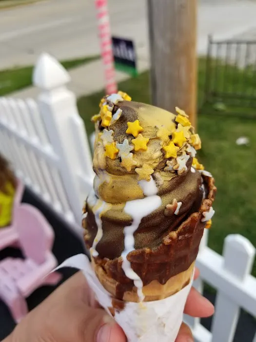 Charlotte's Ice Cream Picture 10