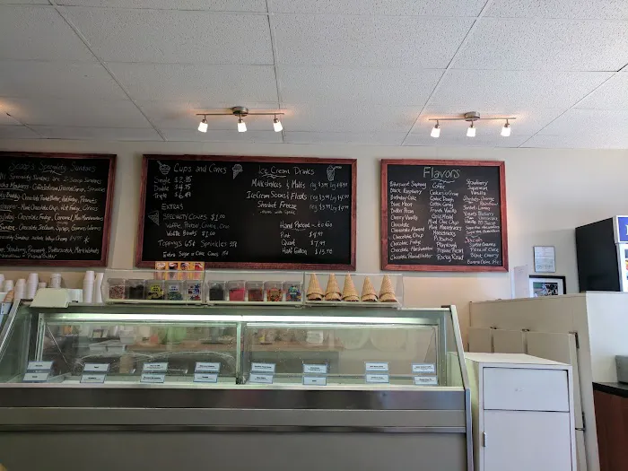 Scoops On Beverly Picture 9