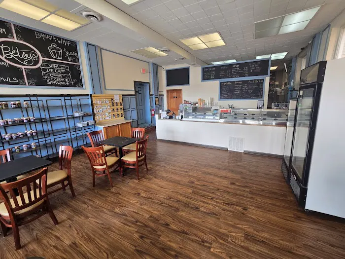 Betsy's Ice Cream Picture 5