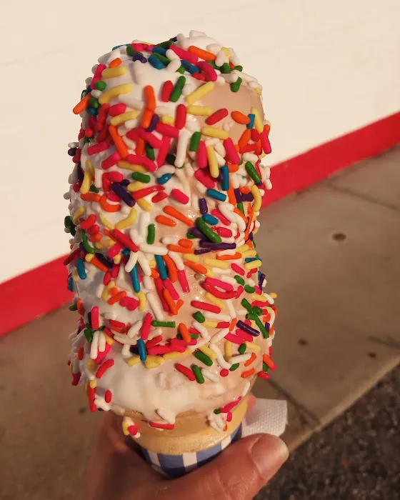 Edwards' Soft Serve Picture 6