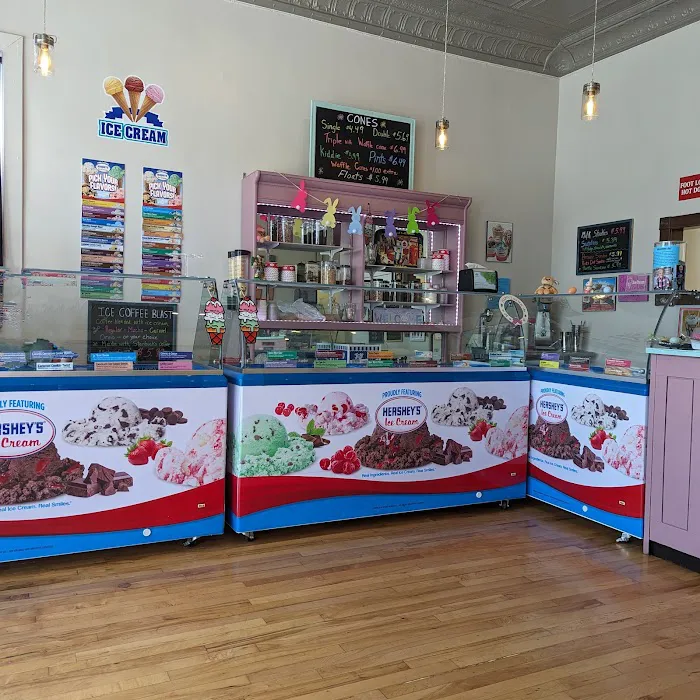 Parker's Parlor - Downtown Grove City Picture 5