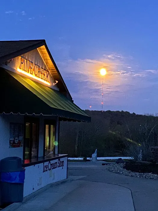 Pine Creek Ice Cream Shop Picture 4