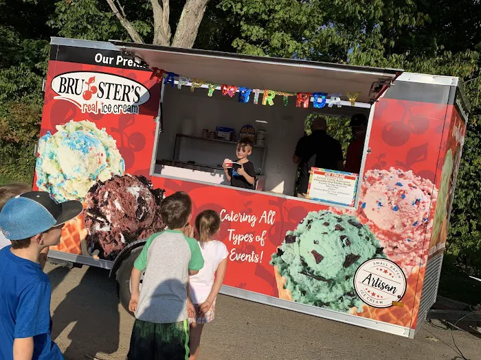 Bruster's Real Ice Cream Picture 2