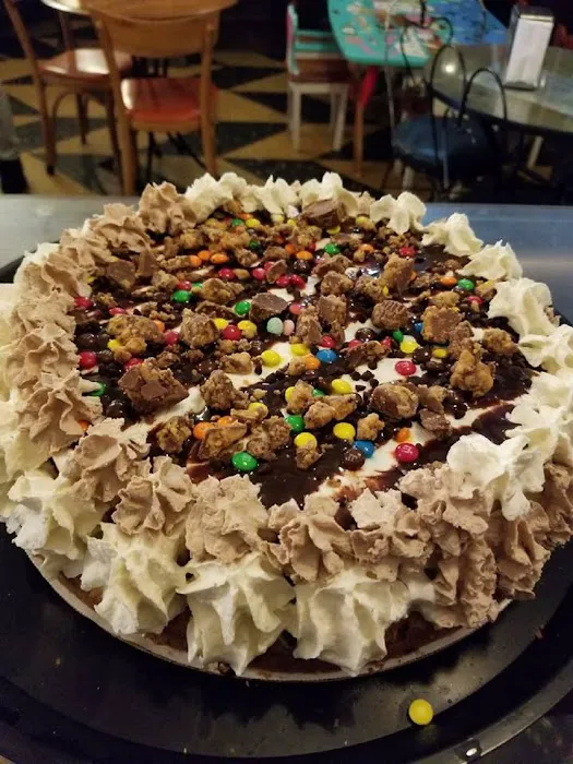Klavon's Ice Cream Parlor Picture 7
